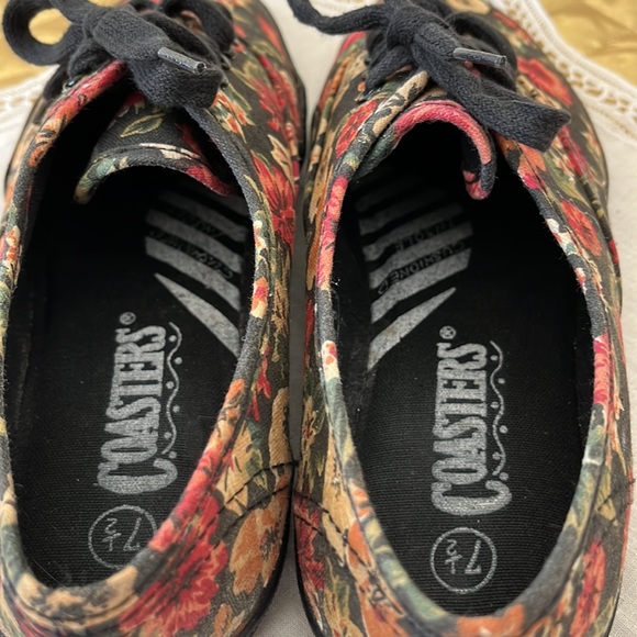 Coaster Canvas sneakers shoe - Picture 4 of 7